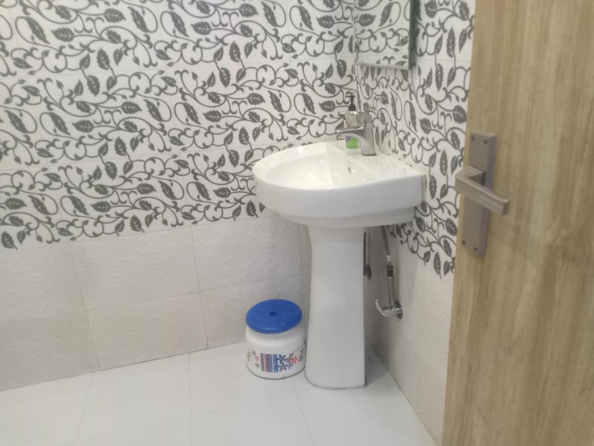 Hn Palace Homestay آغْرا الغرفة الصورة