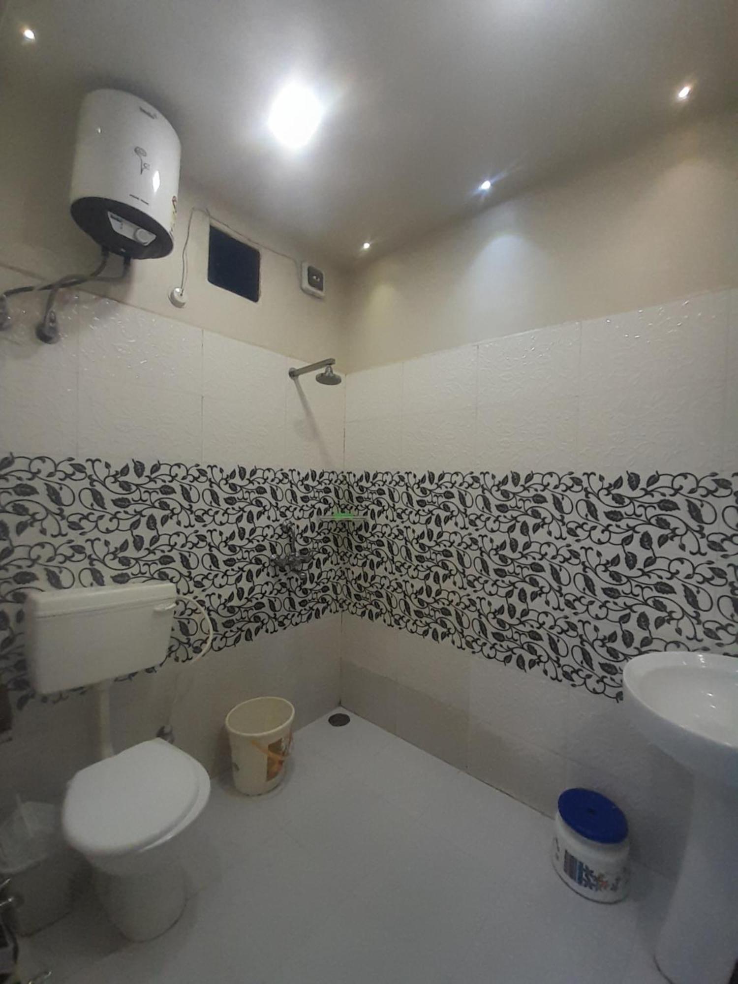 Hn Palace Homestay آغْرا الغرفة الصورة