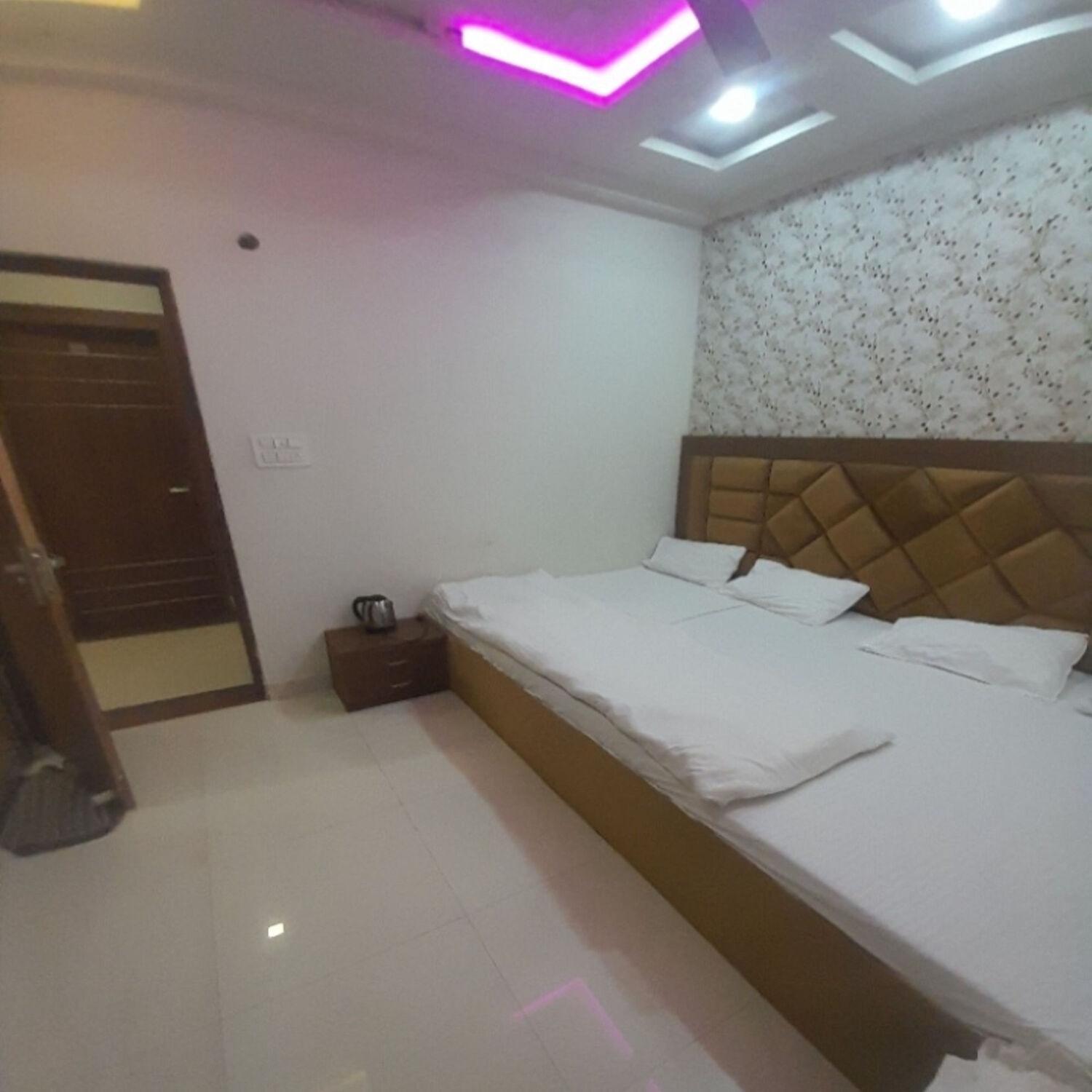 Hn Palace Homestay آغْرا المظهر الخارجي الصورة